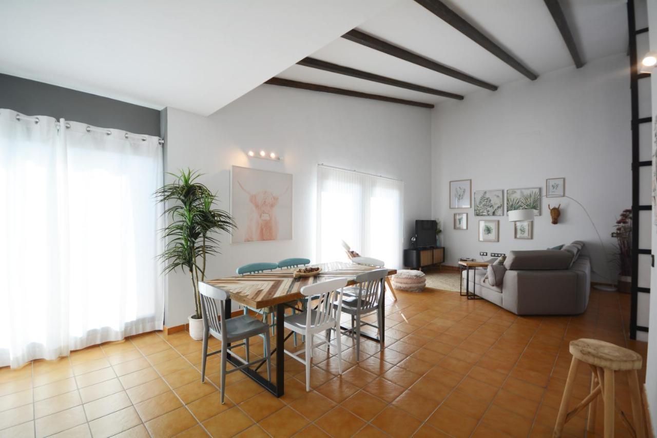 Beautiful Spacious Villa With Private Heated Pool In Lajares Exterior photo