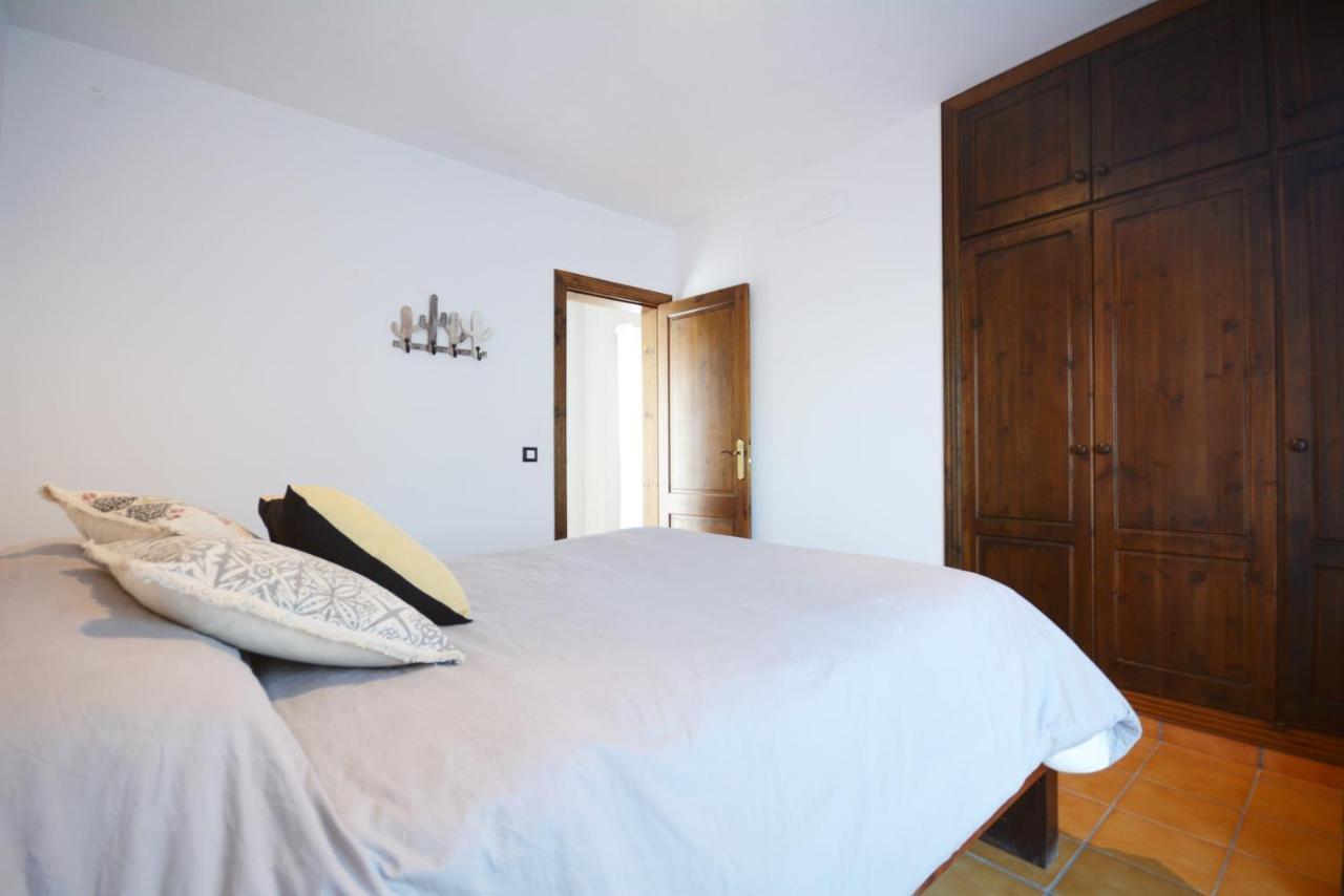 Beautiful Spacious Villa With Private Heated Pool In Lajares Exterior photo