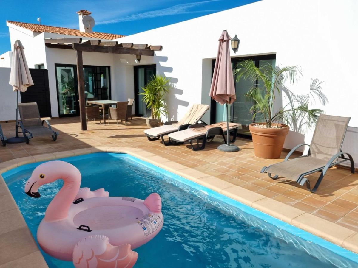Beautiful Spacious Villa With Private Heated Pool In Lajares Exterior photo